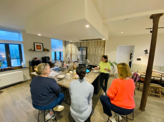 ambiance atelier cuisine conviviale
