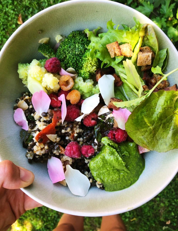 bowl healthy avec légumes et graines – cuisine saine brabant wallon